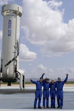 Space Titans: Musk, Bezos, Branson