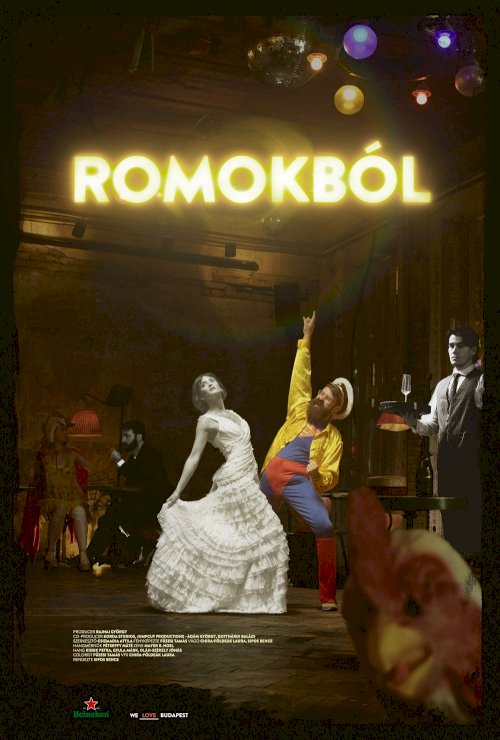 Romokból Romokból