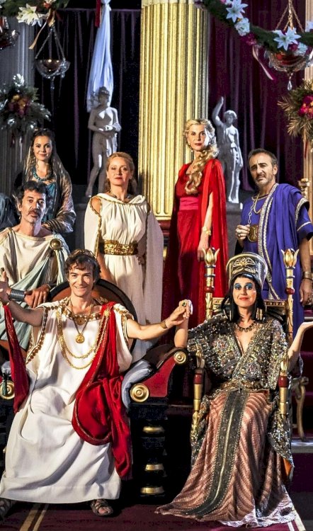 Peplum: la folle histoire du mariage de Cléopâtre Peplum: la folle histoire du mariage de Cléopâtre
